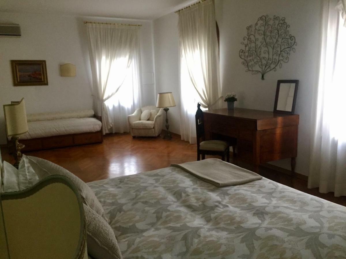 Casa Lunia Guesthouse Mestre Bagian luar foto