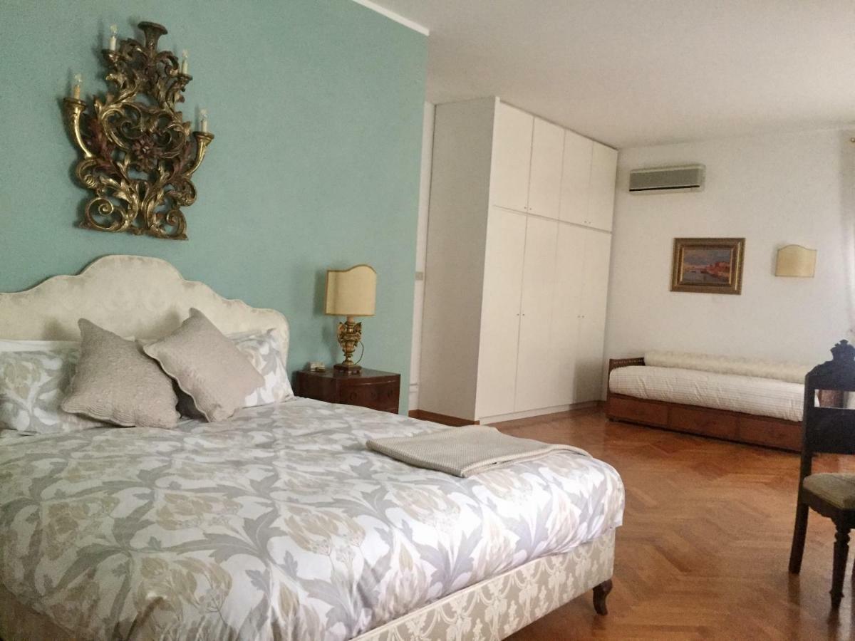 Casa Lunia Guesthouse Mestre Bagian luar foto